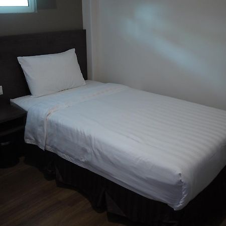 Kl Hotel Лабуан Экстерьер фото